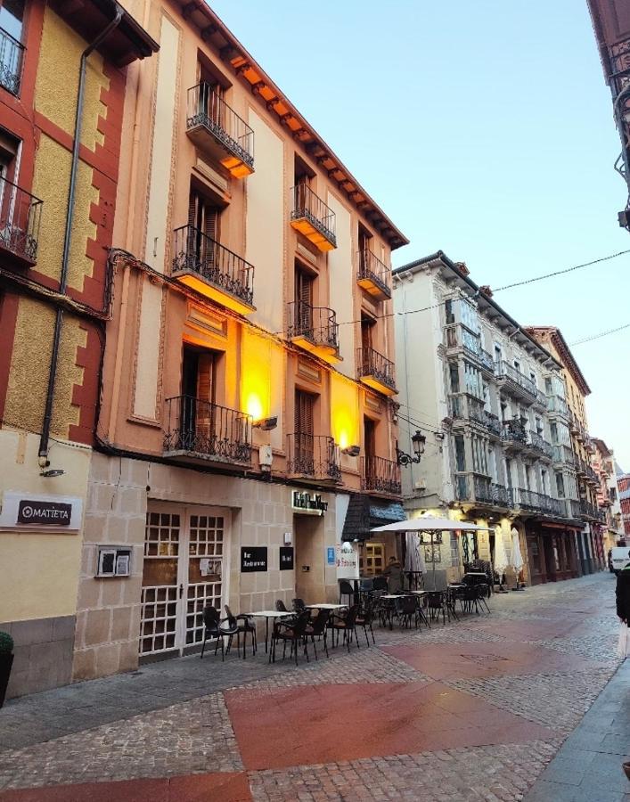 Hotel Acebo Plaza Mayor Jaca Eksteriør billede