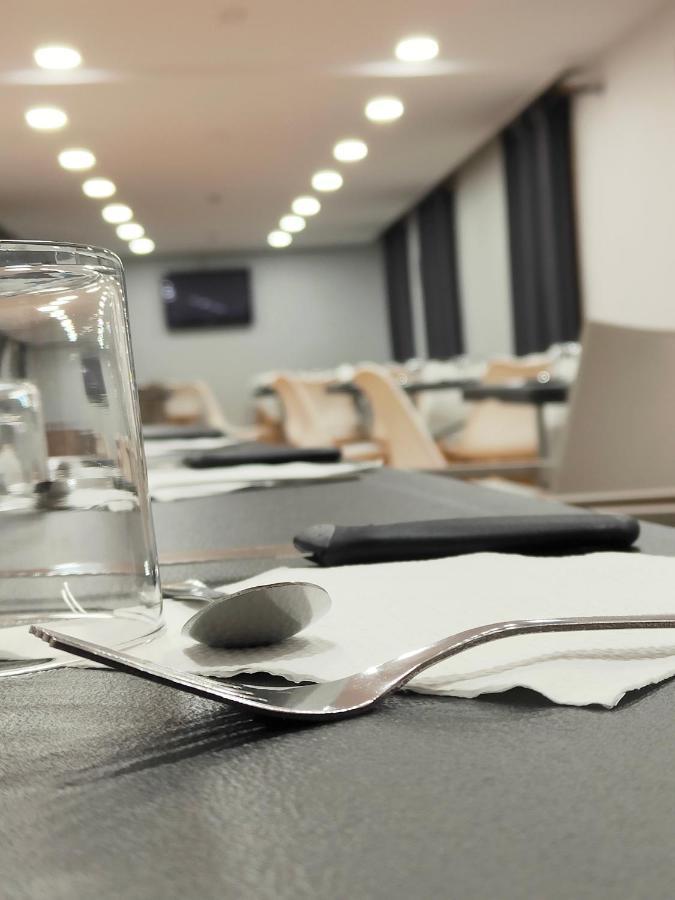 Hotel Acebo Plaza Mayor Jaca Eksteriør billede